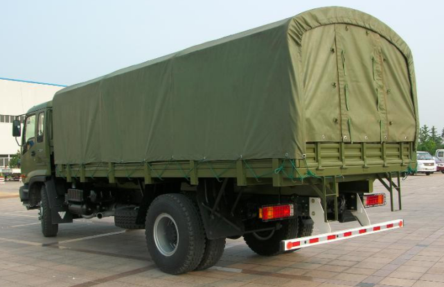 礦山消防運(yùn)兵車